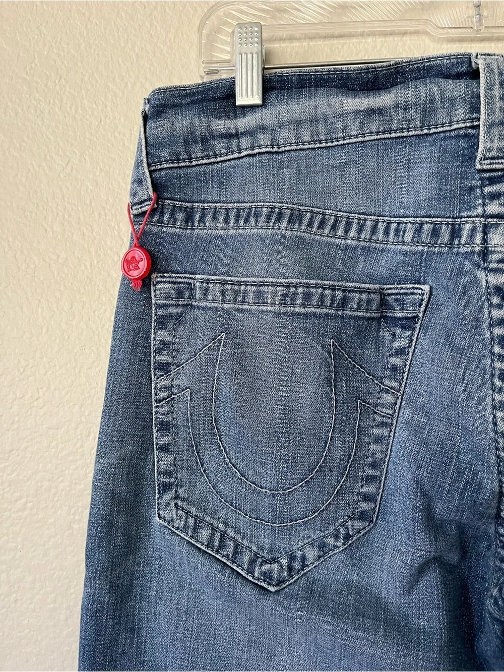 True Religion Geno Slim No Flap Pockets Jeans in Medium Wash Men's Size 32x32
